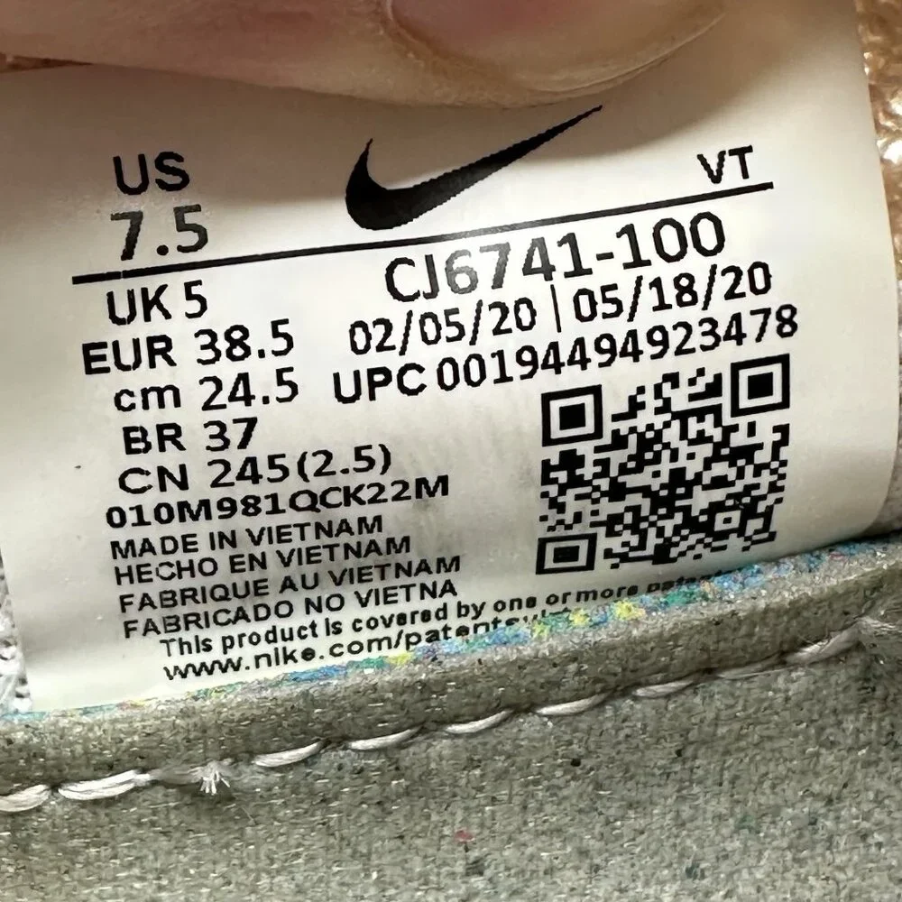 Womens Size 7.5 Nike Air VaporMax 2020‎ Flyknit Shoes Summit White Running
